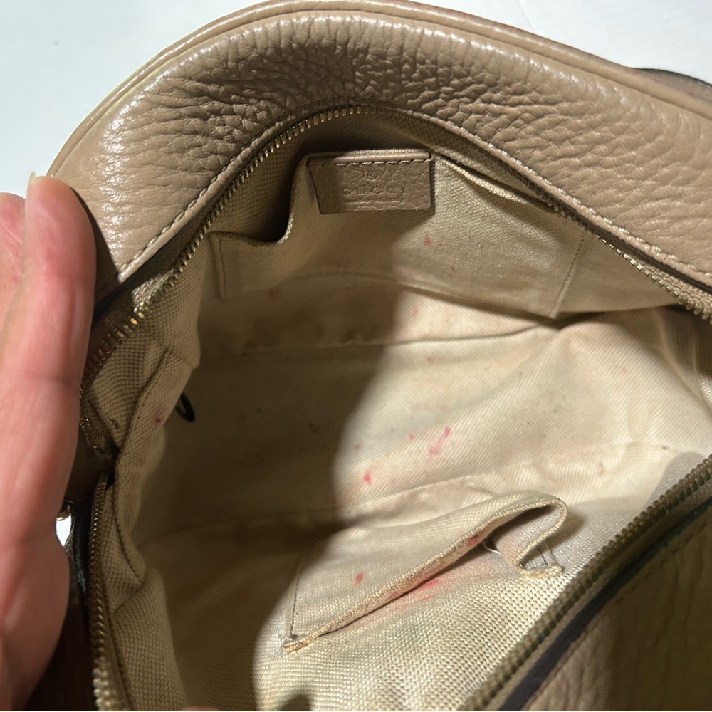 Gucci Beige Leather Crossbody Bag - Picture 10 of 15